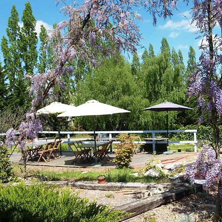 Hotel Au Relais Des Lilas Партене Екстериор снимка